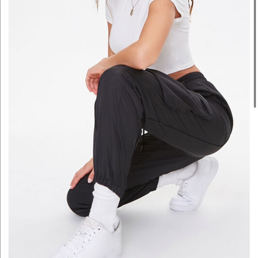 Windbreaker cargo pants